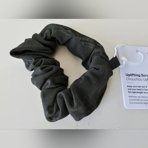 NWT LULULEMON DarkGreen Lightweight Uplifting Scrunchie Hair Tie OS - Picture 2 of 5